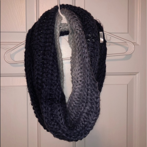 Scarf - Picture 3 of 5